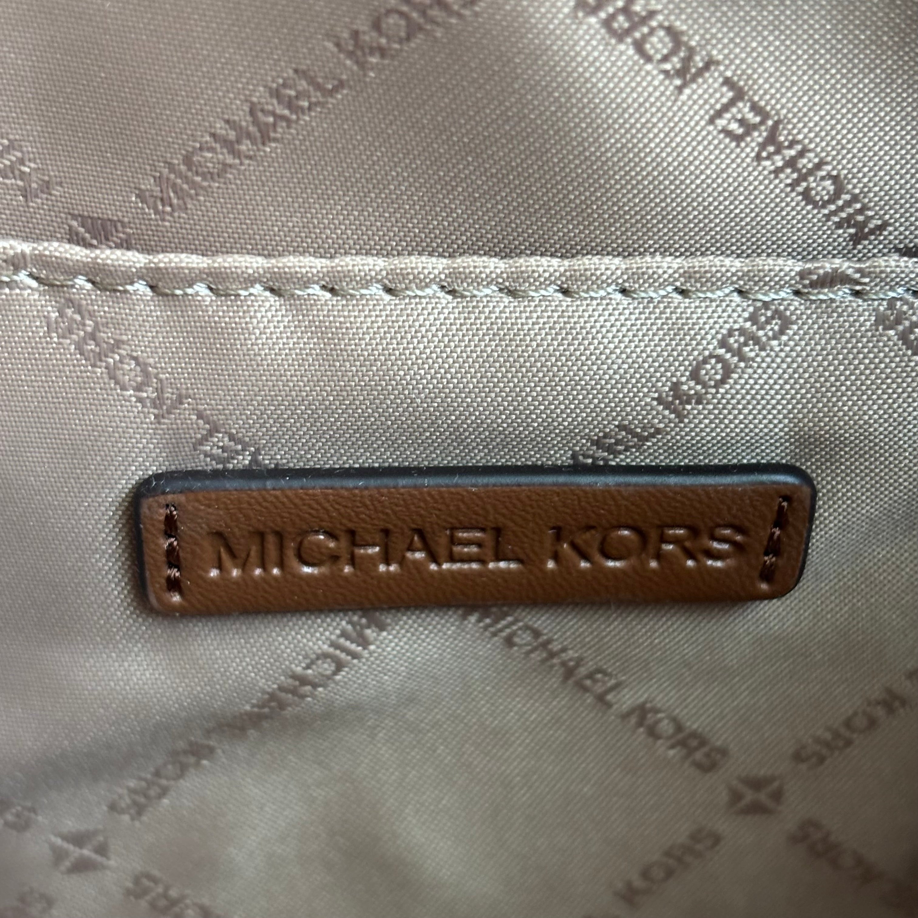 New Michael Kors Merritt Small crossbody bag Authentic 11.5x6x4