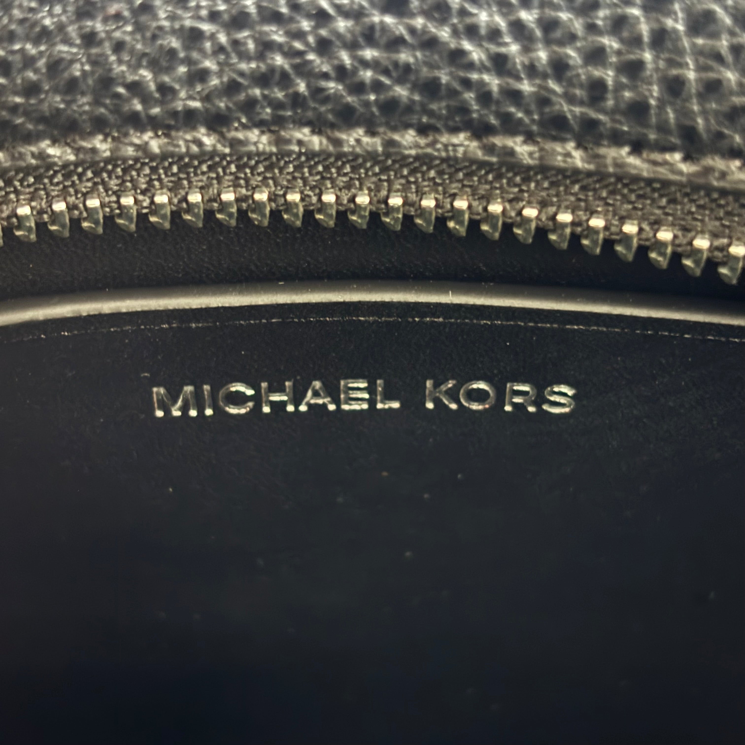 New with tag Michael Kors shoulder tote black bag Authentic 13x8x3.3