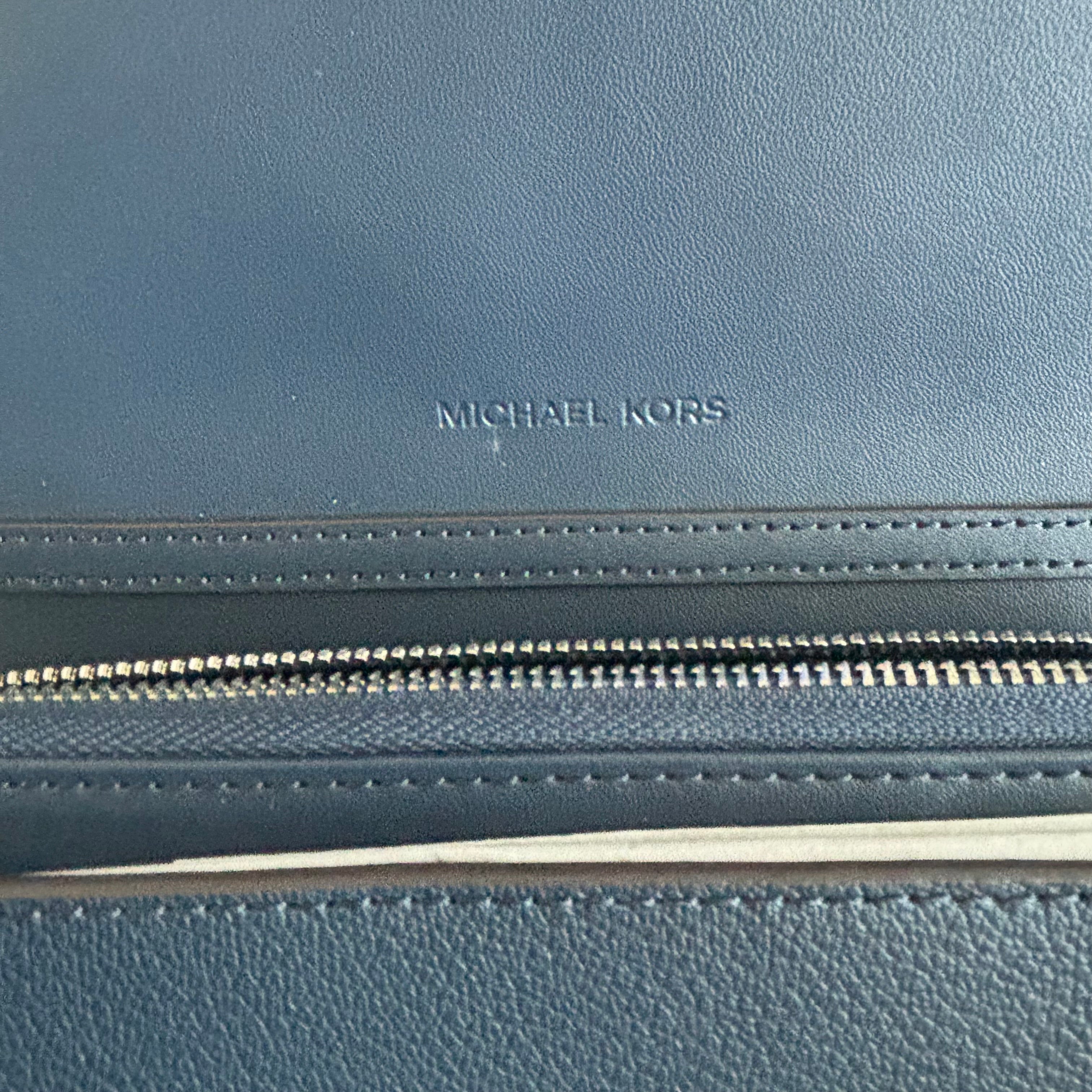 New with tag Michael Kors navy blue crossbody bag Authentic 8.1x5x1.5